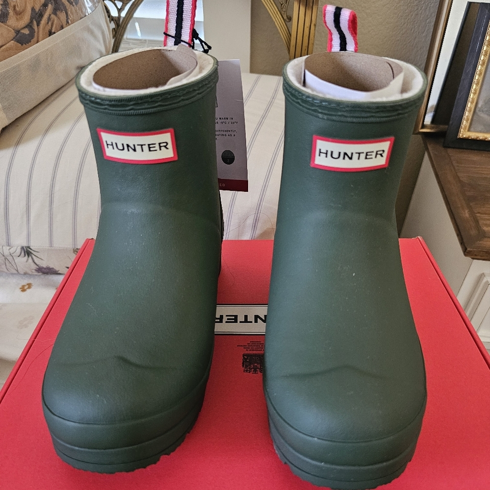 Hunter Play Short Faux Shearling Lined Waterproof Rain Boot Size 6